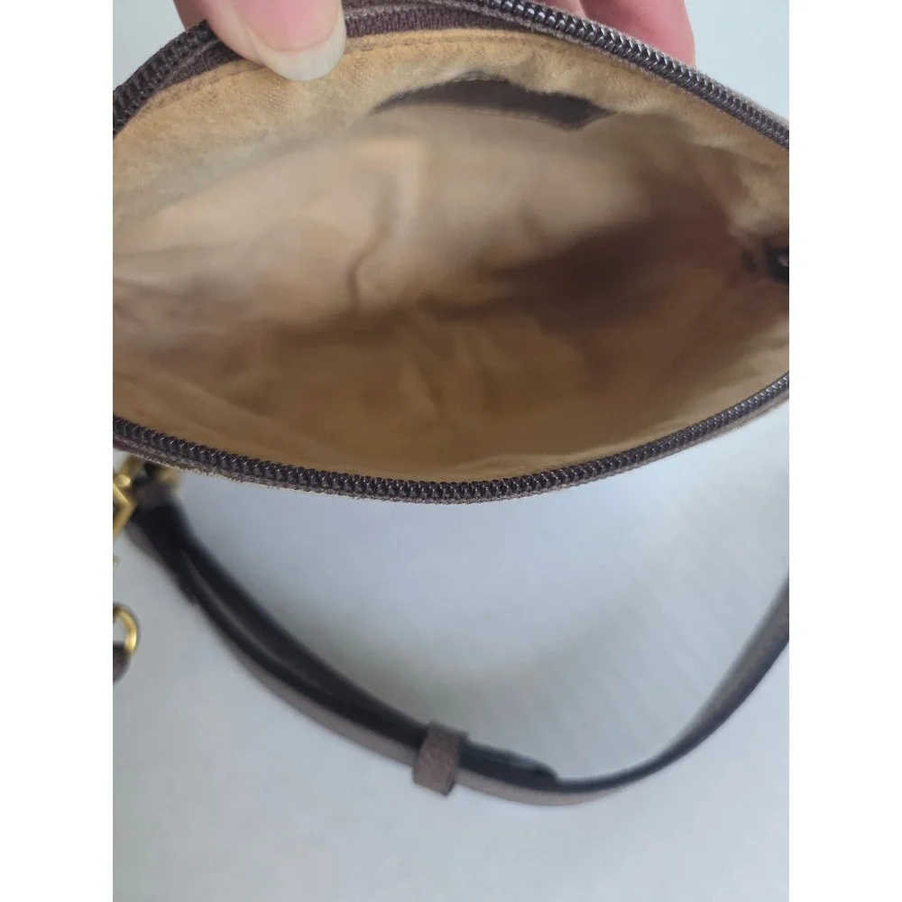 Gucci Accessory Collection GG Supreme Vintage Crossbody Bag Brown Monogram
